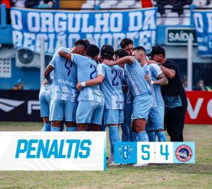 Equipe bicolor em campo - Crédito: Jorge Luís Totti/Paysandu