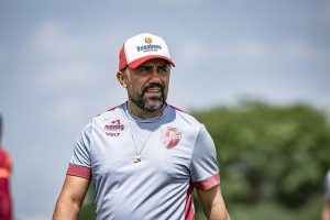 Luizinho Lopes assume o Papão - Crédito: Roberto Corrêa/Vila Nova FC