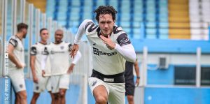 Novo treinador quer disputa por posição entre Nicolas e possível contratação - Crédito: Matheus Vieira