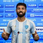 Martínez pode estreae hoje com a camisa bicolor - Crédito: Jorge Luís Totti e Matheus Vieira