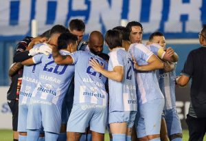 Jogadores após o empate diante do Manaus - Crédito: Reprodução/Redes sociais do clube