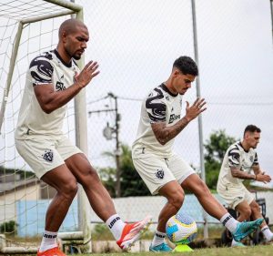 Jogadores finalizam preparação - Crédito: Matheus Vieira