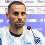 Dudu Vieira é apresentado oficialmente pelo Paysandu — Foto: Matheus Vieira/ Paysandu