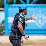 Paysandu - técnico luzinho lopes foca no capitão poço