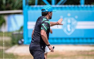 Paysandu - técnico luzinho lopes foca no capitão poço