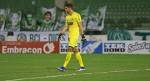 Gabriel Mesquita em ação pelo Guarani