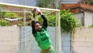 Alisson teve 2 jogos pelo Paysandu (Foto: Jorge Luís Totti)