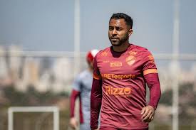 Setorista do Vila Nova manda a real sobre Gabriel Silva alvo do Paysandu