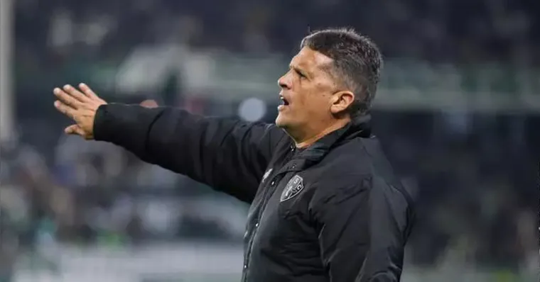 Sem sofrer derrota para Claudinei, Paysandu iguala sua maior sequência invicta na Série B