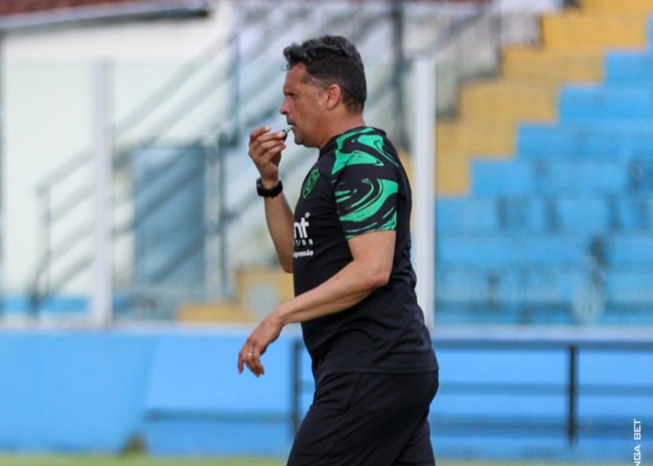 Após derrota do Paysandu, Claudinei Oliveira manda a real: “Não acho que…”