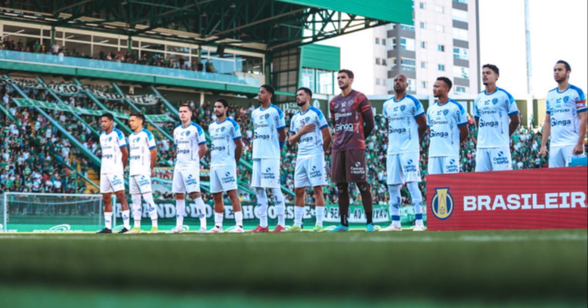 Paysandu embarca pra encarar o Criciúma sem 5 titulares: “Desfalques significativos…”